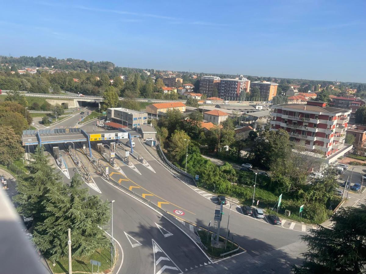White Malpensa Gallarate Exteriör bild